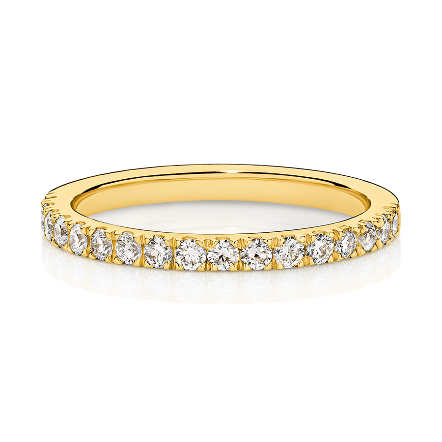 round-brilliant-cut-Half-Eternity-YG-wb